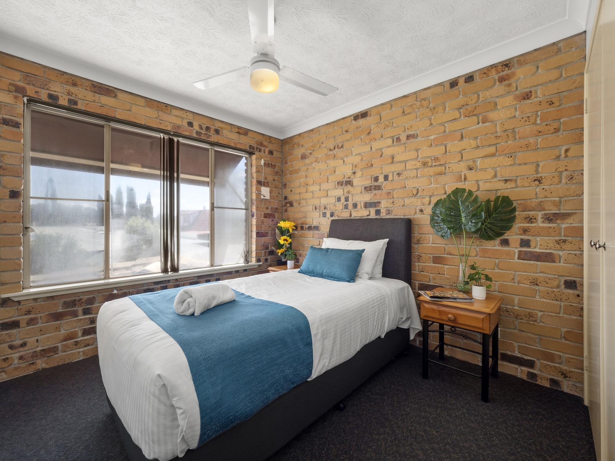 تويد هيدز Kennedy Drive Airport Motel المظهر الخارجي الصورة