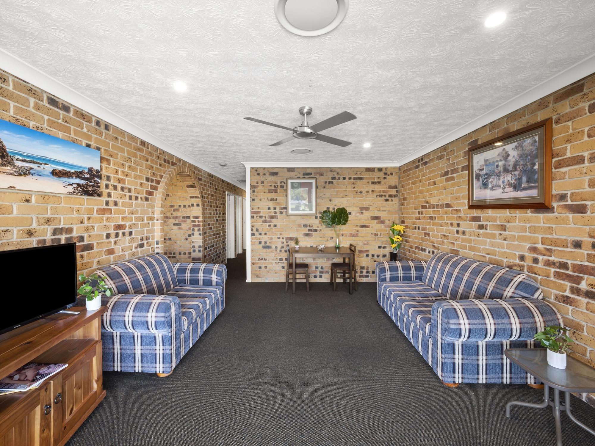 تويد هيدز Kennedy Drive Airport Motel المظهر الخارجي الصورة