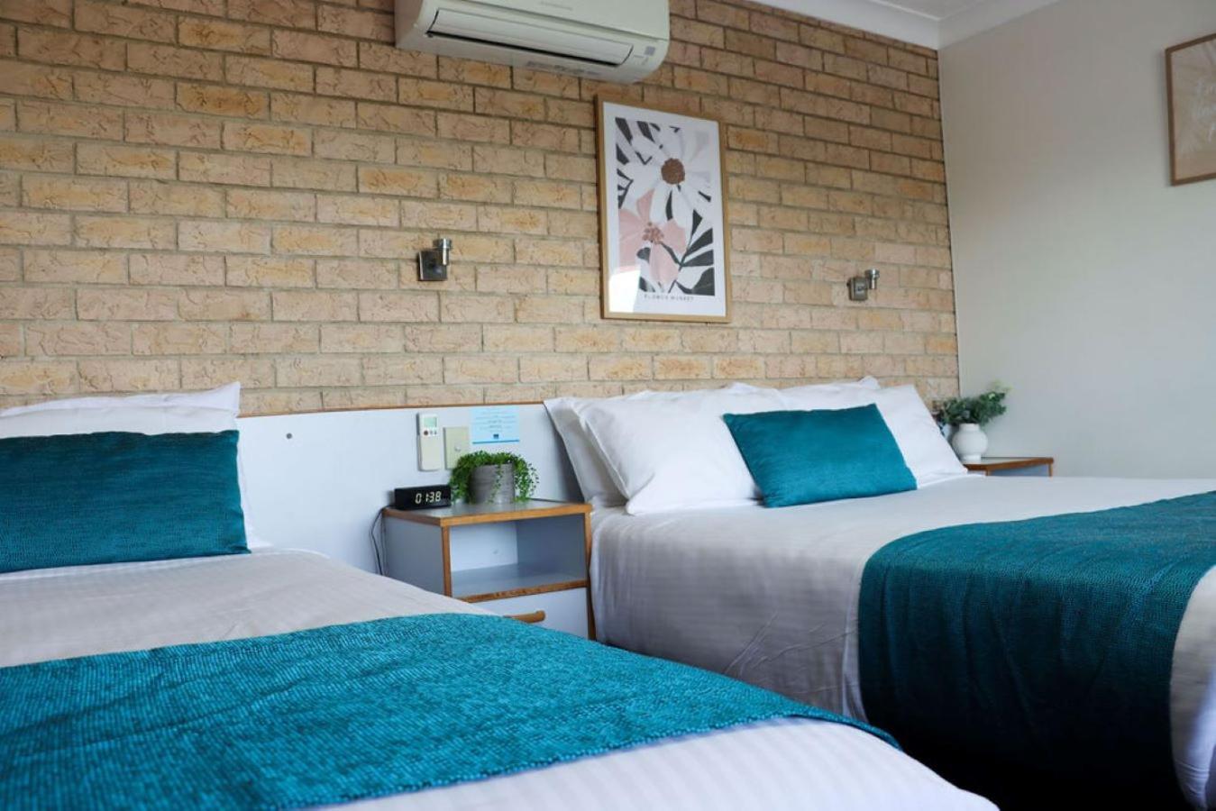 تويد هيدز Kennedy Drive Airport Motel المظهر الخارجي الصورة